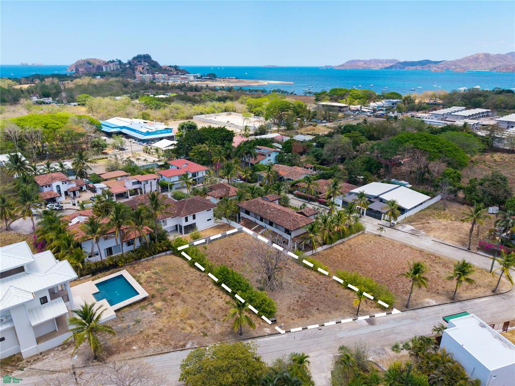Land at Santa Cruz