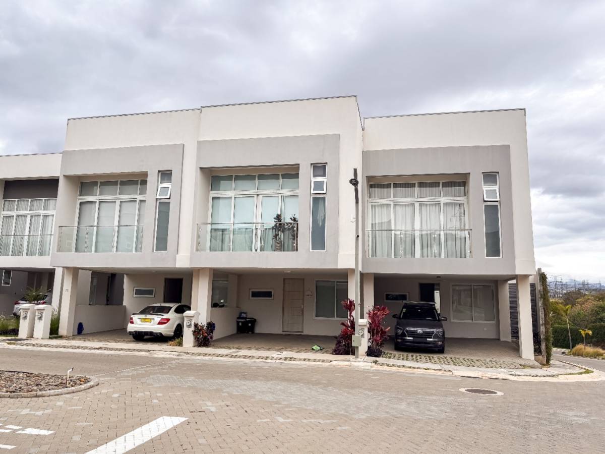 Property at Guachipelin