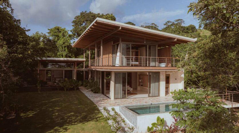 Luxury & Nature Combined – Modern Elegance with Pool & Panoramic Views