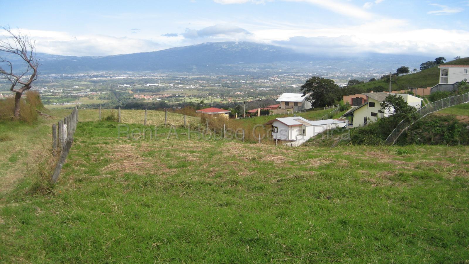 Property at Colón