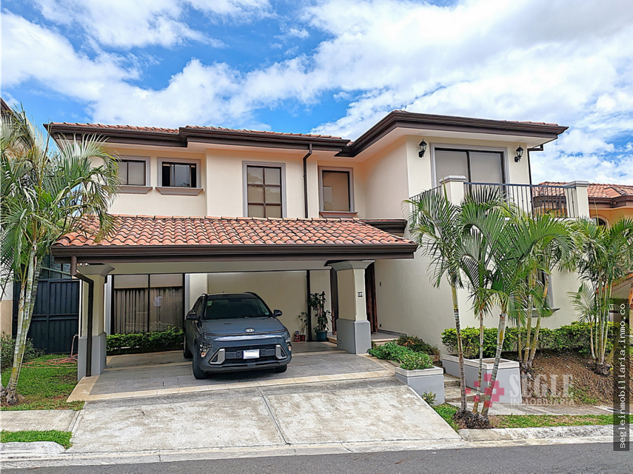 Casa en Condominio Loma Real