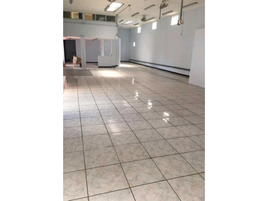 Comercial en Cartago