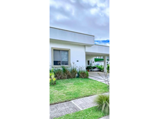 VENTA DE CASA, ESCAZÚ, CONDOMINIO ESTANCIAS DE GUACHIPELIN