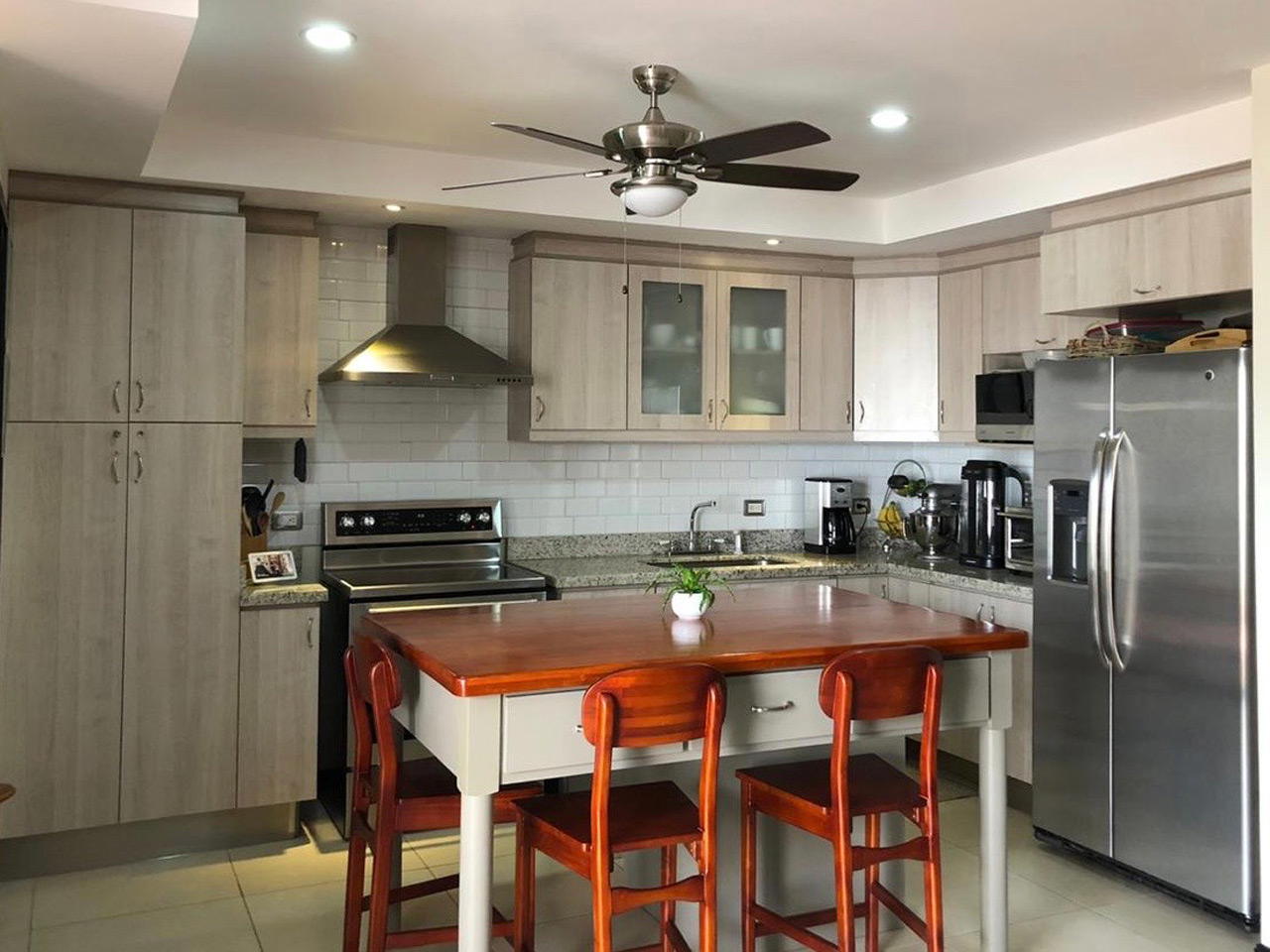 VENTA DE CASA EN CONDOMINIO - RIO ORO, SANTA ANA