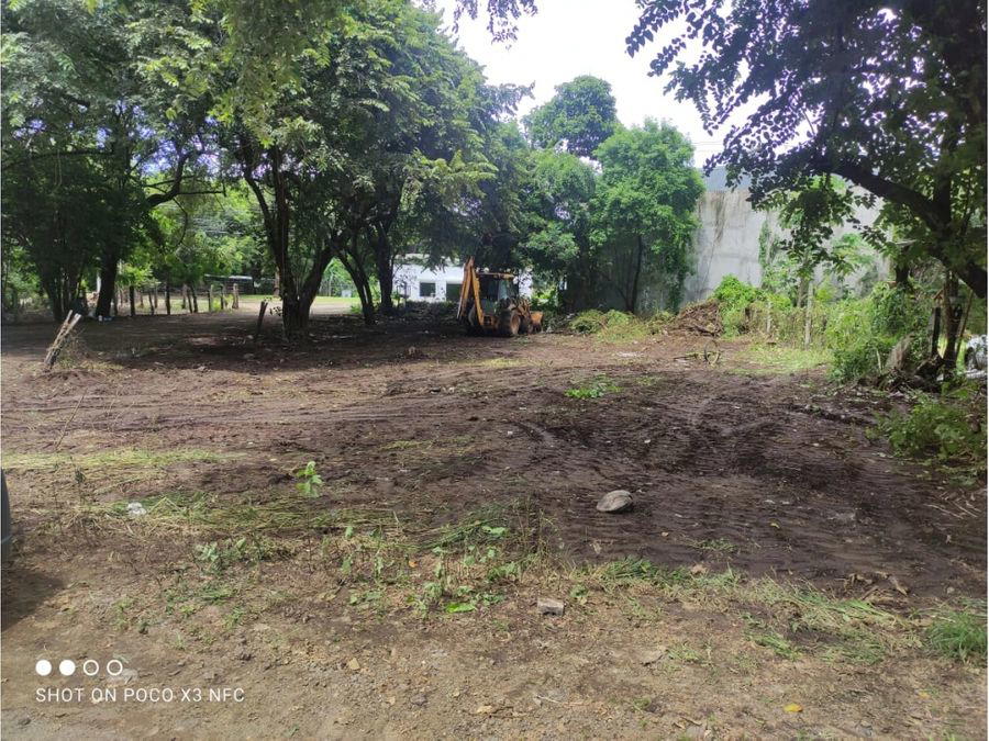 LOTE CENTRICO EN PLAYAS DEL COCO (AL)