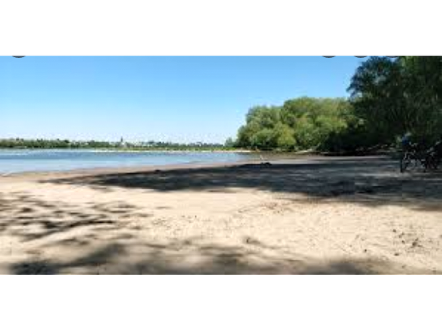 Land at Limón