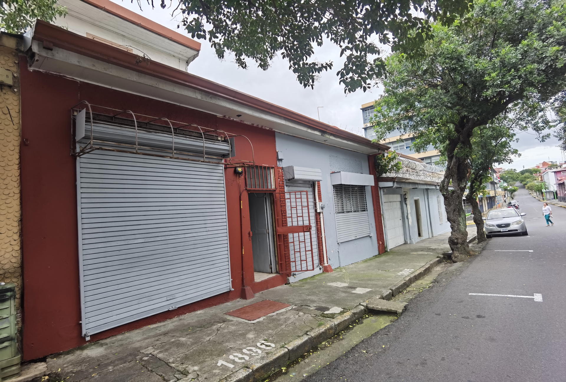 Comercial en El Carmen