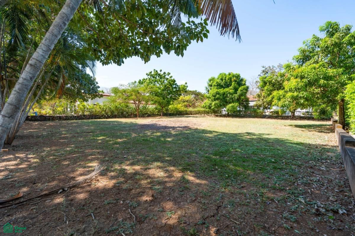 Land at Tamarindo