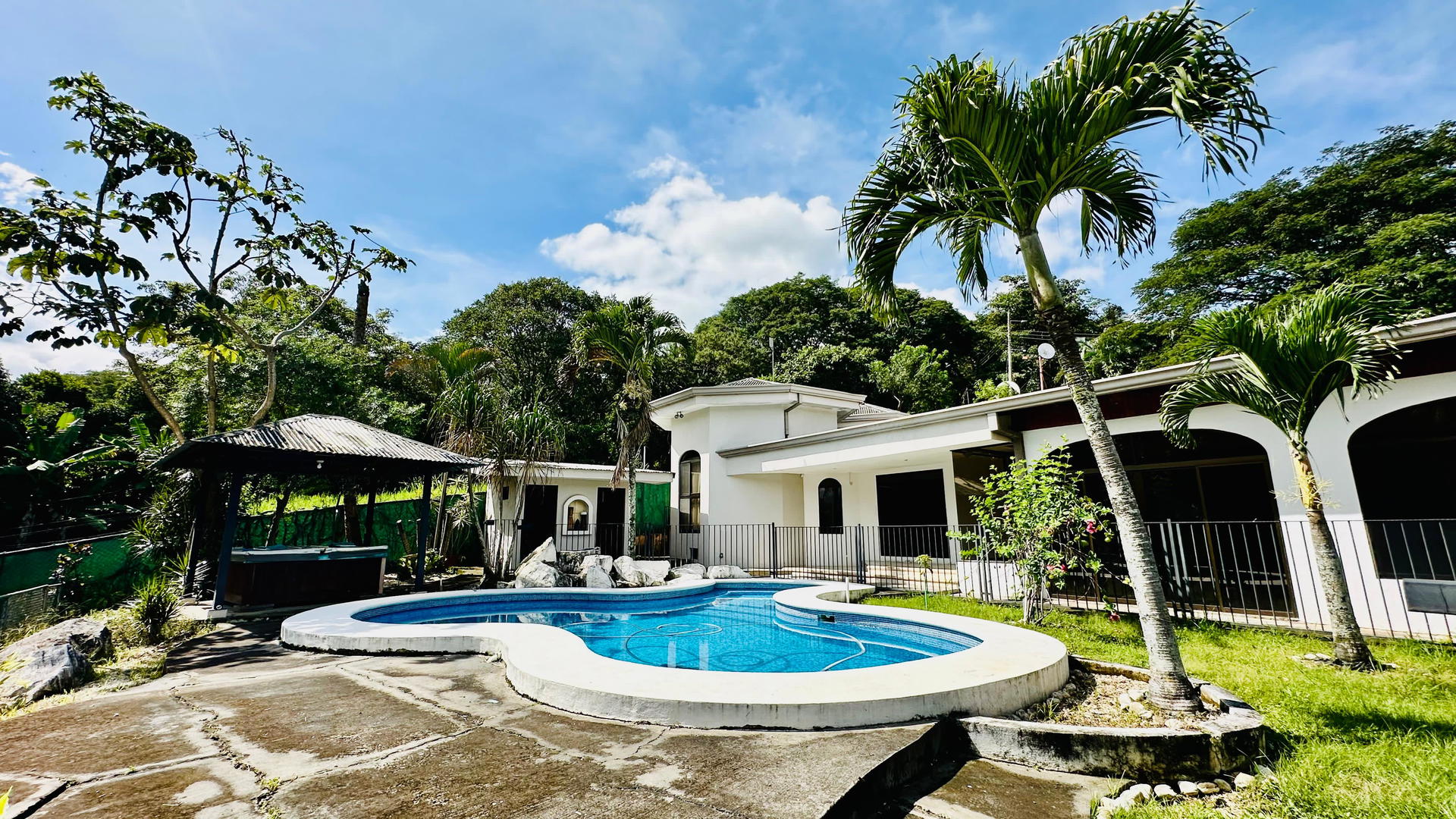 Propiedad en Santa Ana