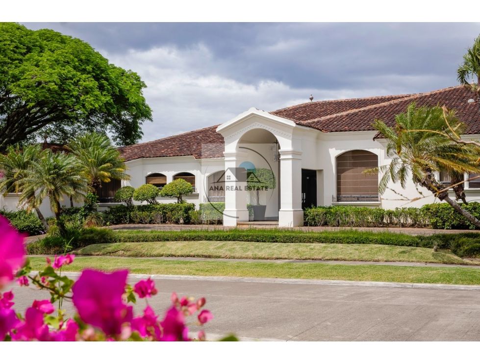 Casa en Bosques de Lindora