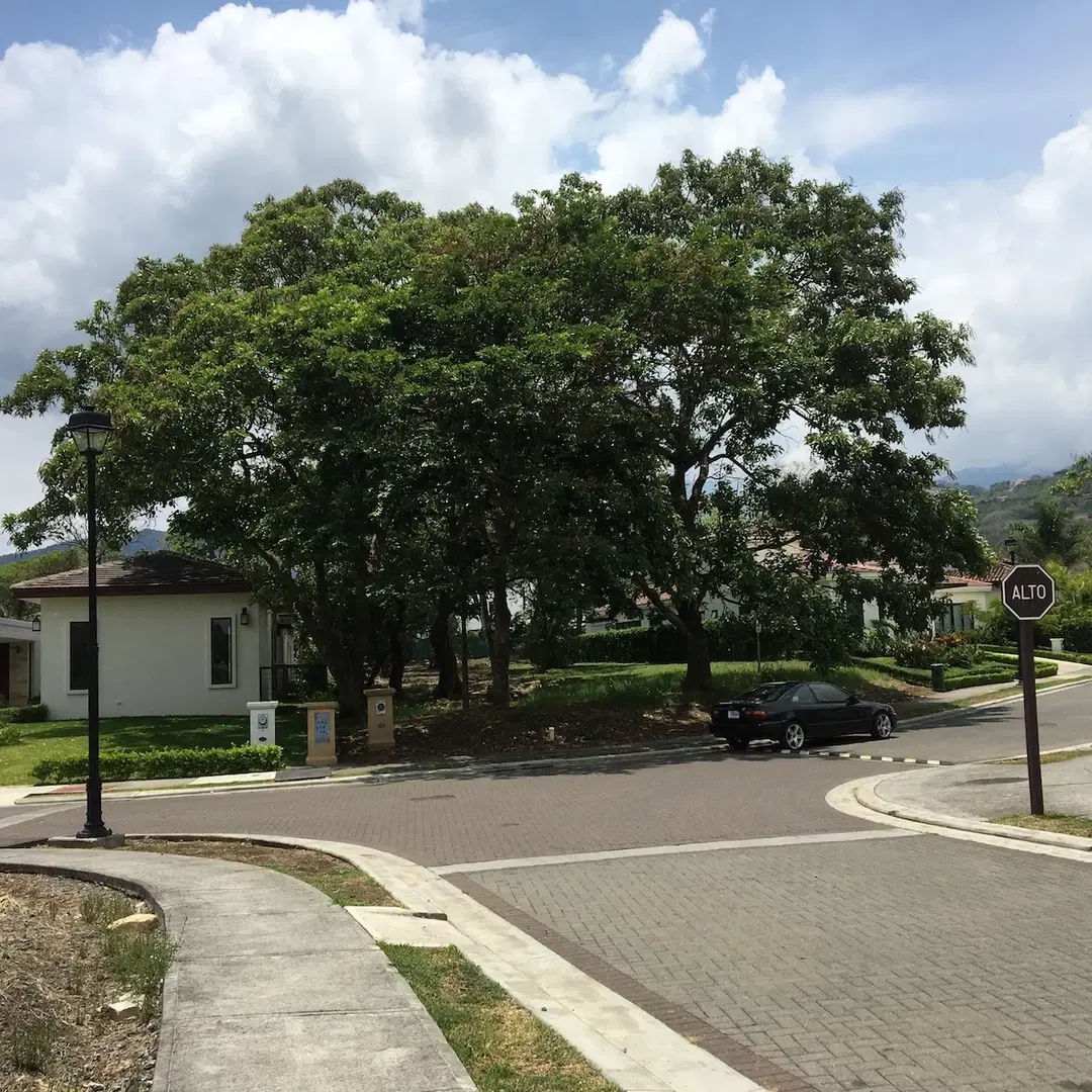 Terreno en Condominio La Hacienda