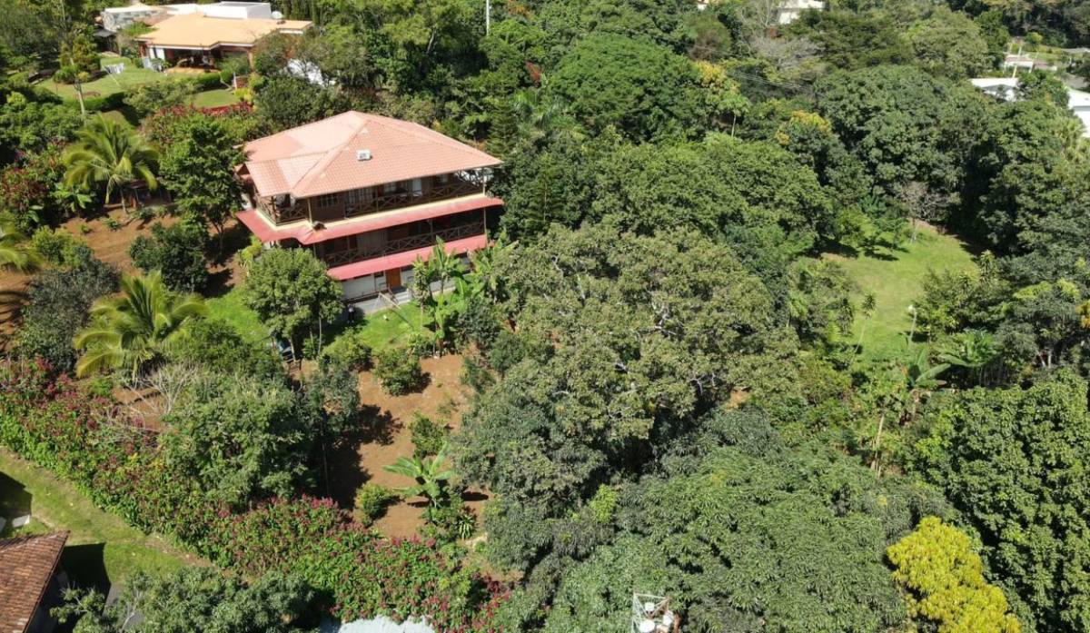 House at Plantation Estates