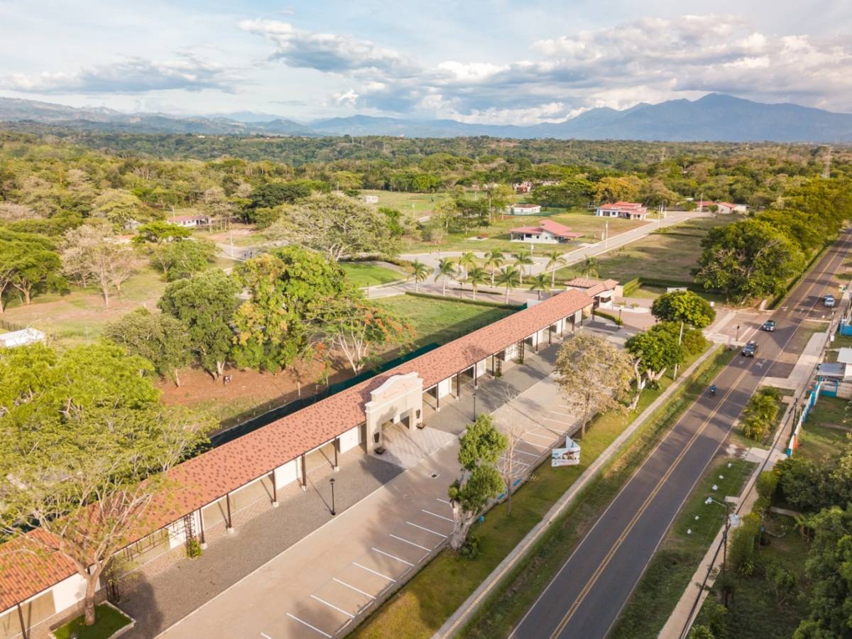 Commercial at San Rafael