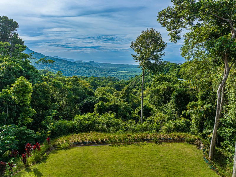 Property at Savegre