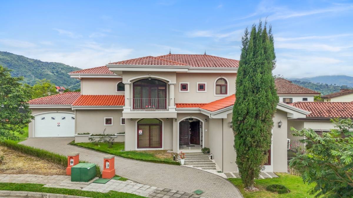 House at Colinas de Montealegre