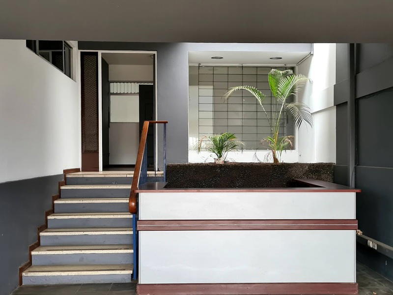 Commercial at San Pedro