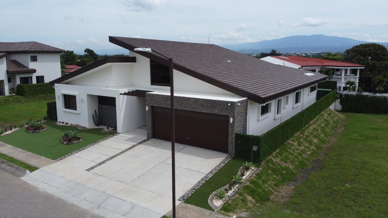 House at Uruca