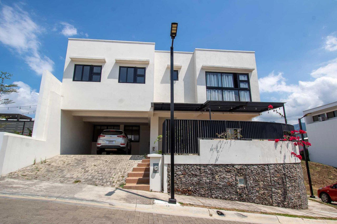 Property at Condominio Vistara