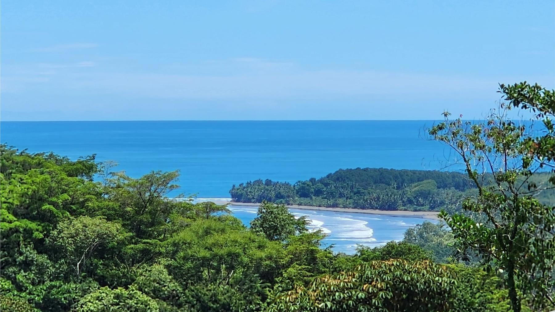 Land at Bahía Ballena