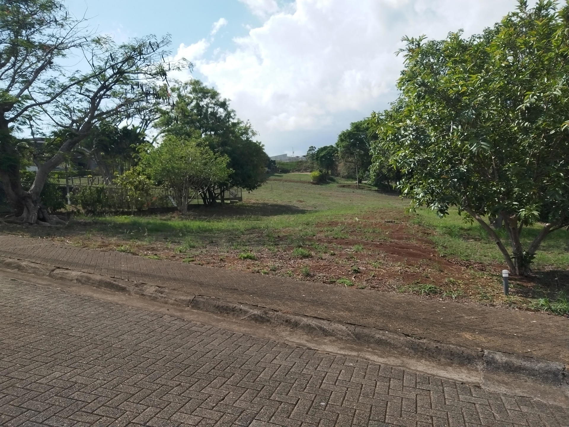 Terreno en Hacienda del Paseo