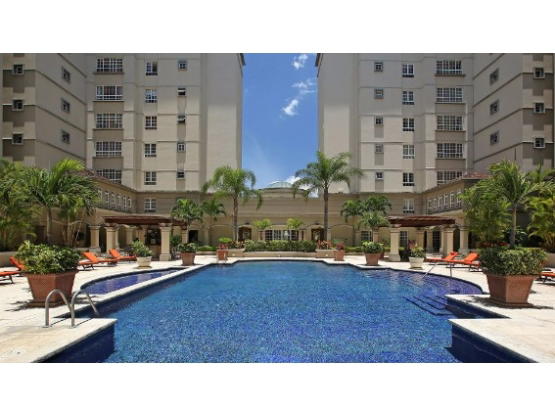 Apartamento en Condominio Cortijo Los Laureles