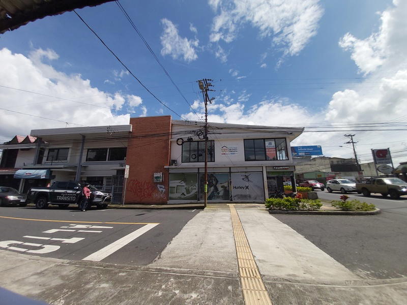 Comercial en San Pedro