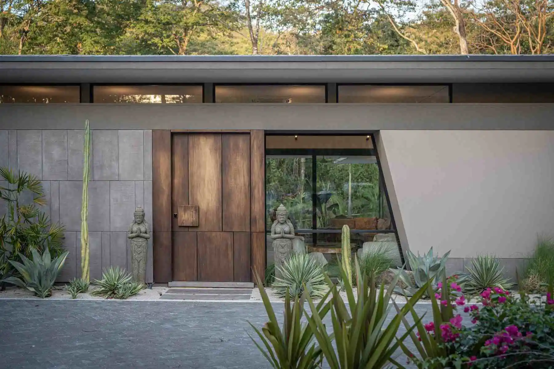 House at Veintisiete de Abril