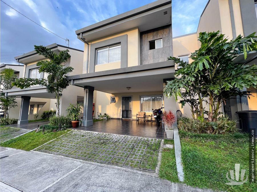 Casa en Condominio Los Álamos