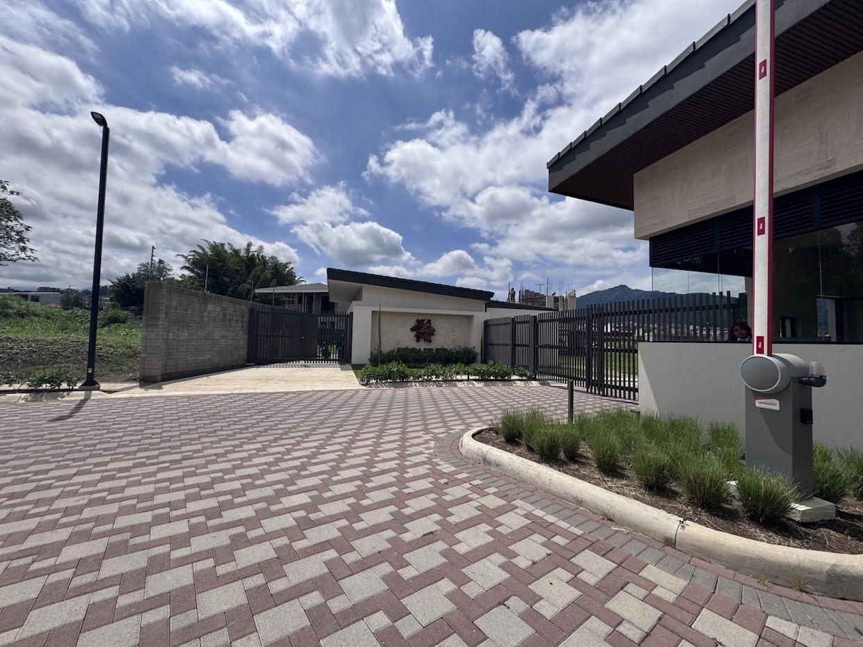 Land at Condominio Avenida del Este