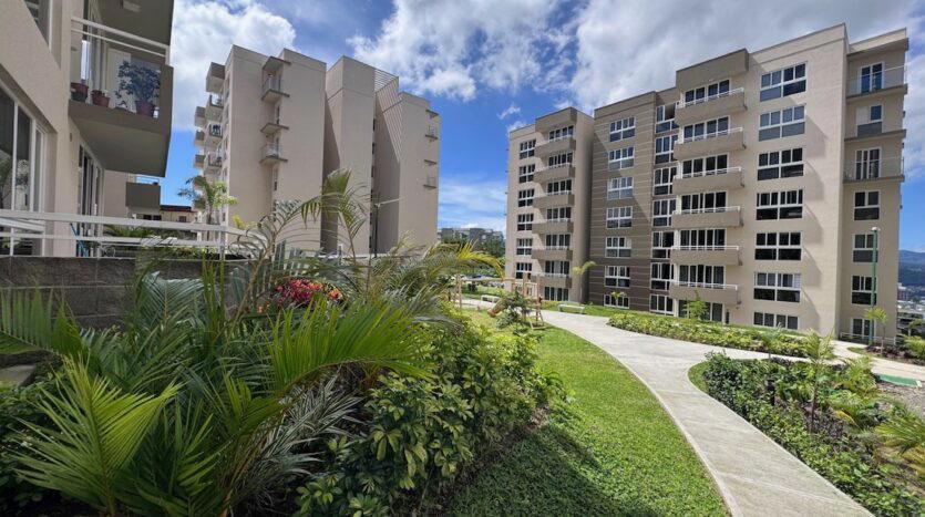 Apartamento en Condominio Monte Alto