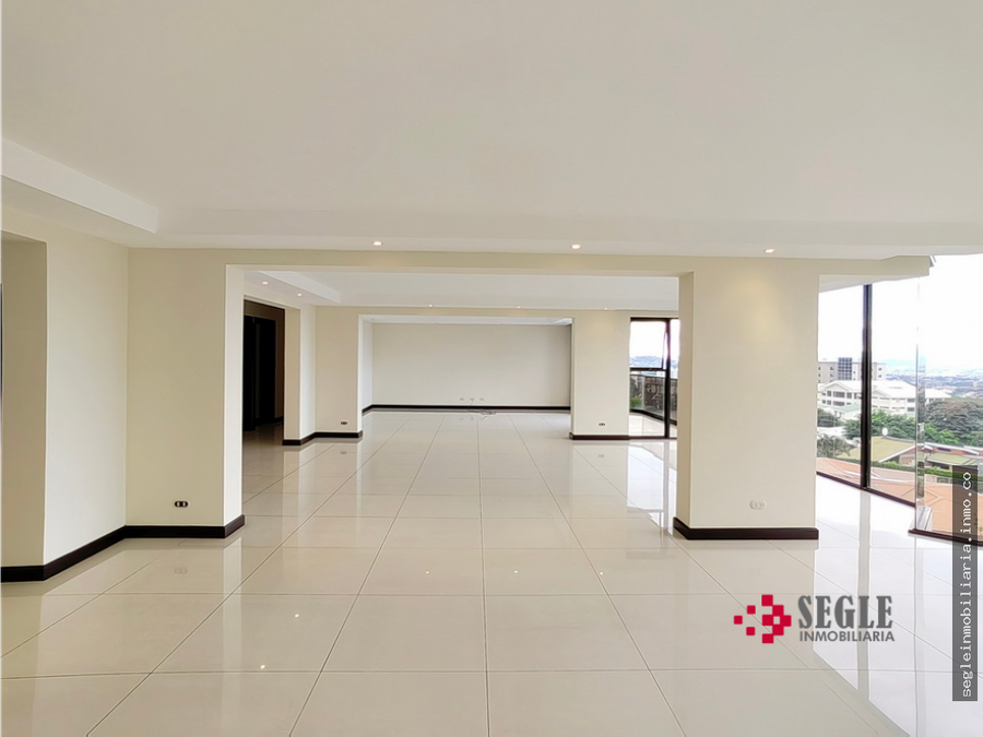 Apartamento en Condominio Altos de Marbella