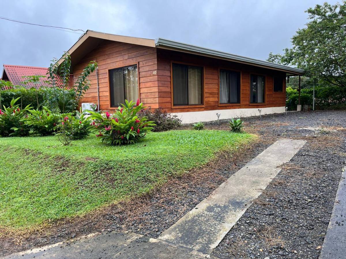 House at Nakury Condominio
