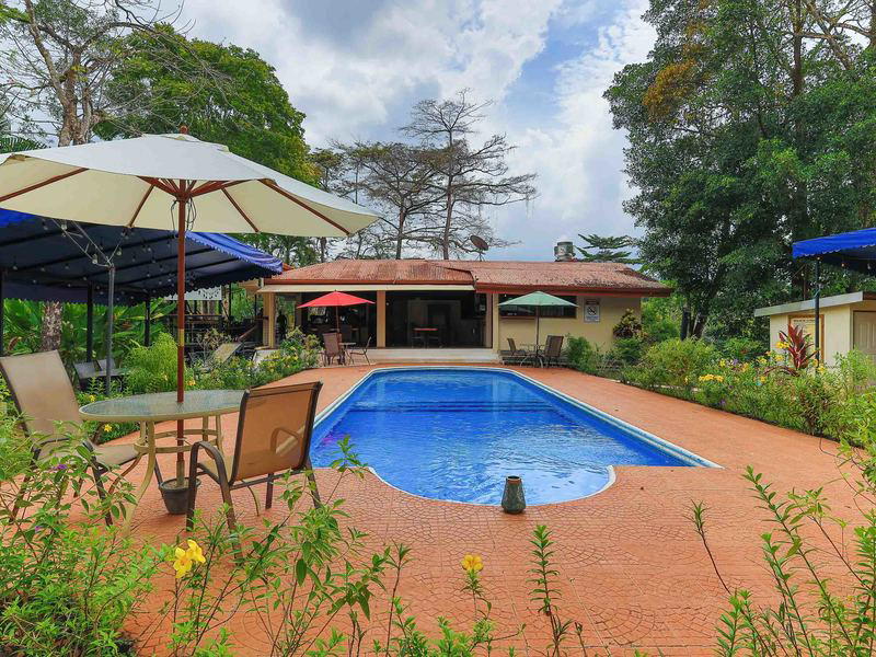 Commercial at Bahía Ballena