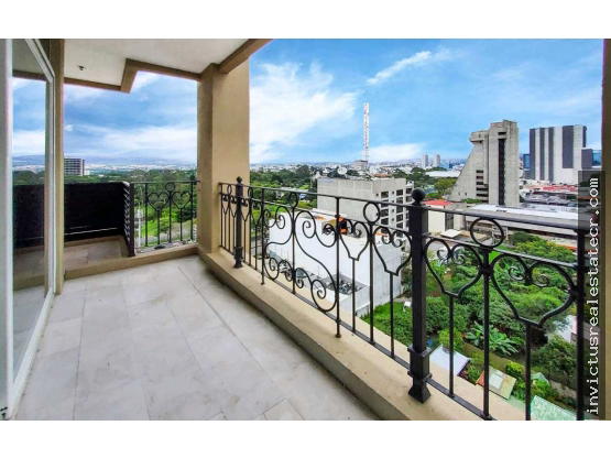 Apartamento en Torres del Lago