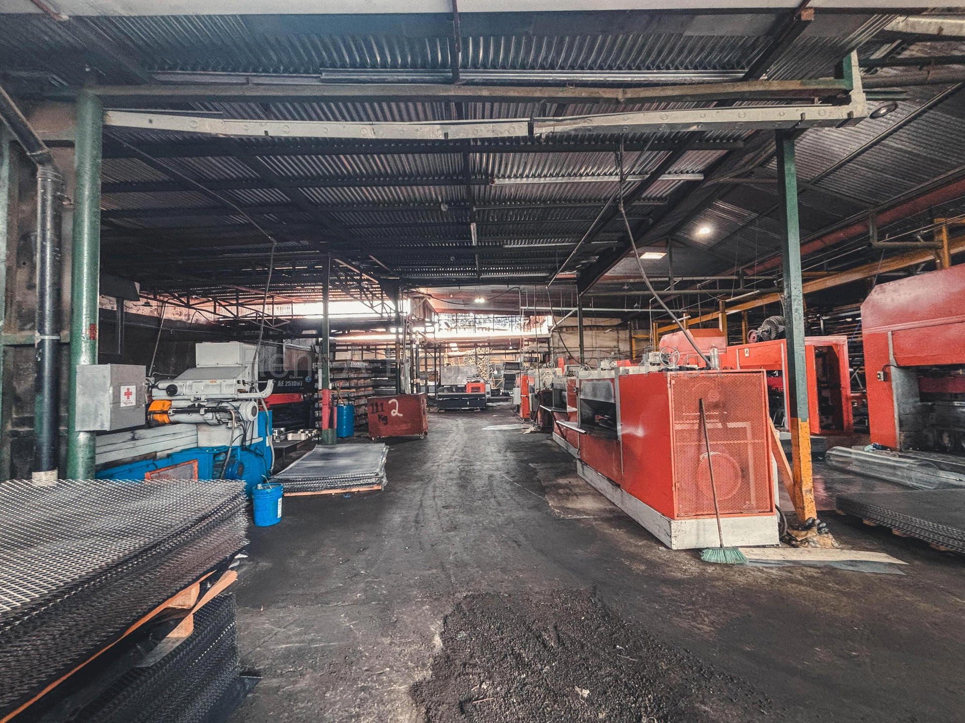 Commercial at Tirrases