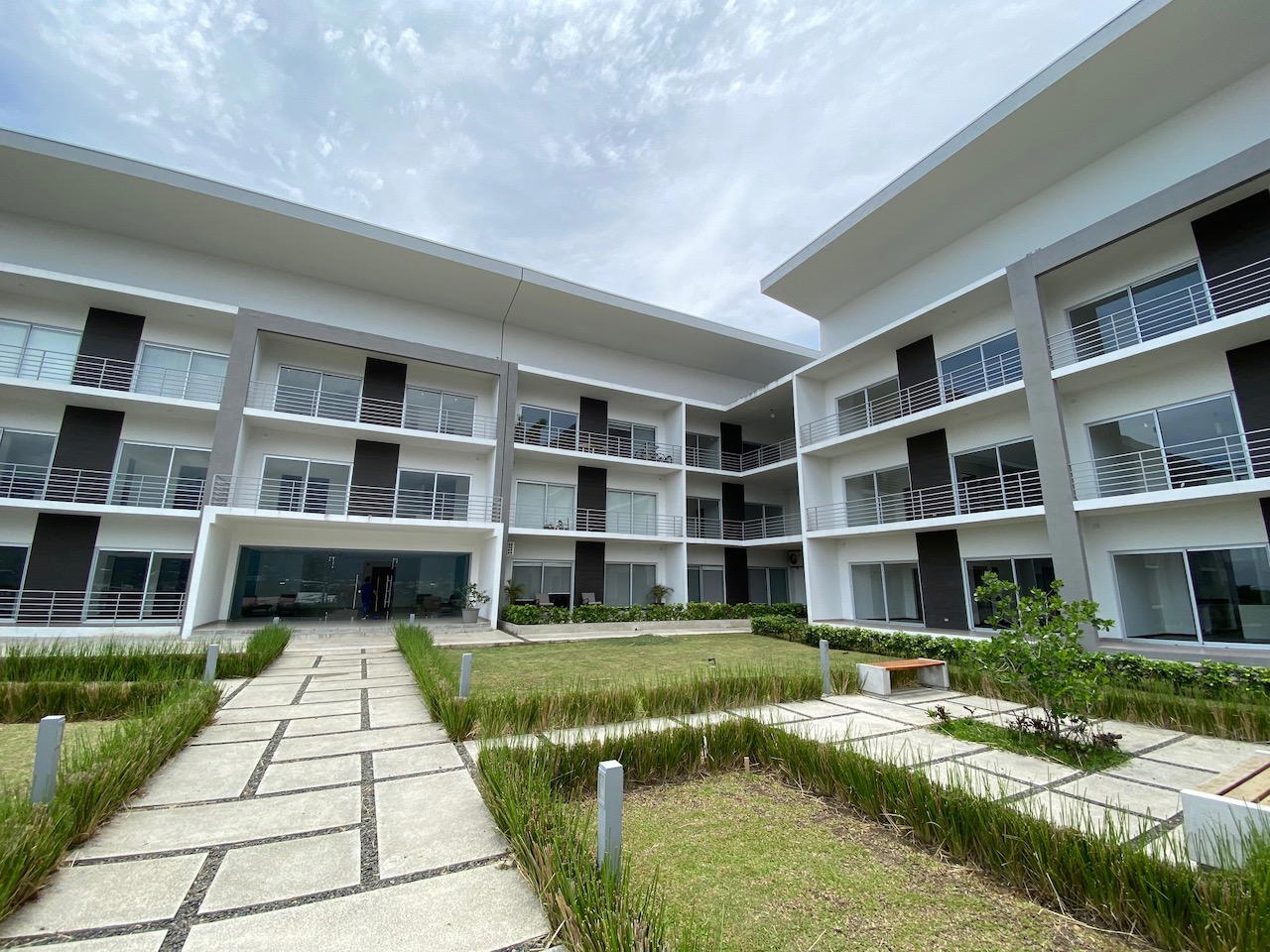 ALQUILER DE APARTAMENTO EN CONDOMINIO URBAN FLATS EN SANTA ANA