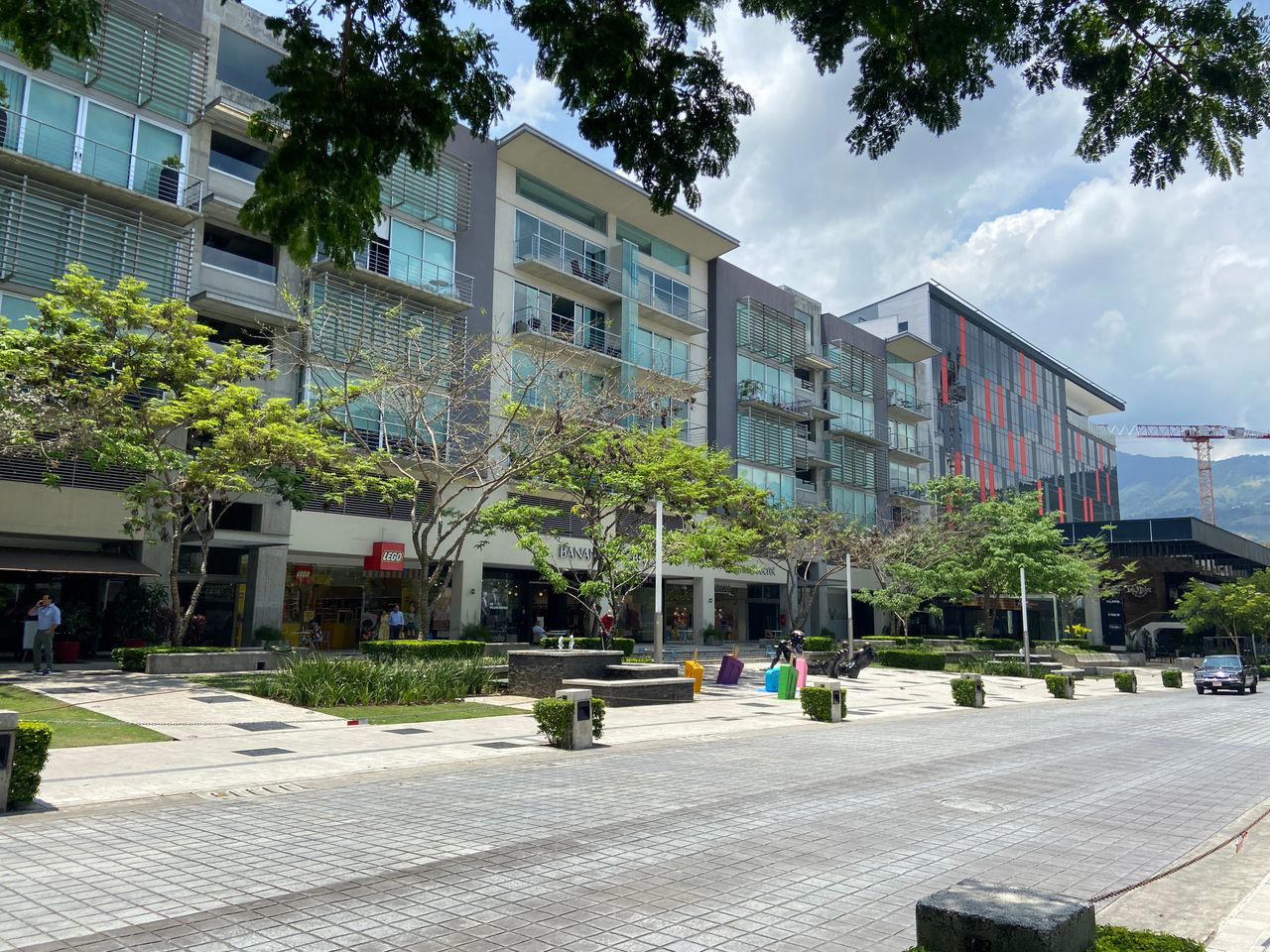 VENTA DE APARTAMENTO EN AVENIDA ESCAZU