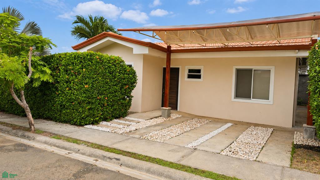 House at Condominio Guaria Morada