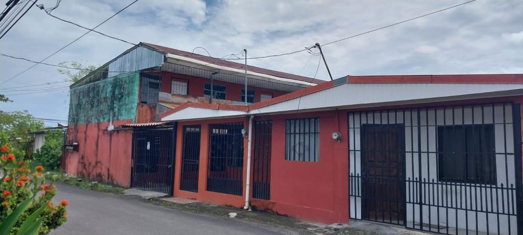 Apartment at Limón
