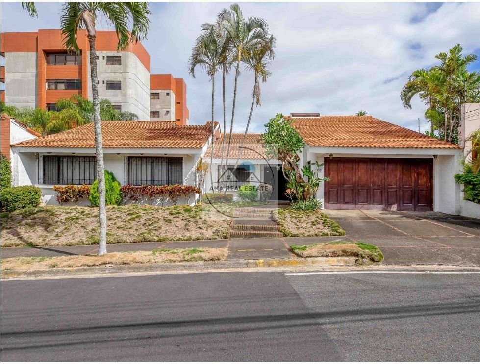 Casa en Escazú
