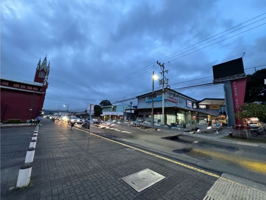 Commercial at Occidental