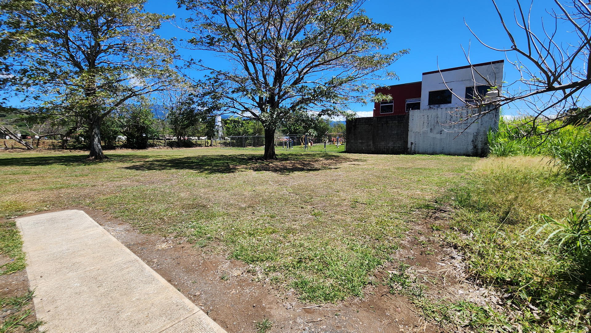 Terreno en Barrantes