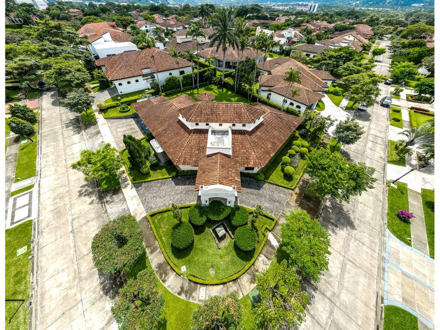 House at Condominio Bosques de Lindora