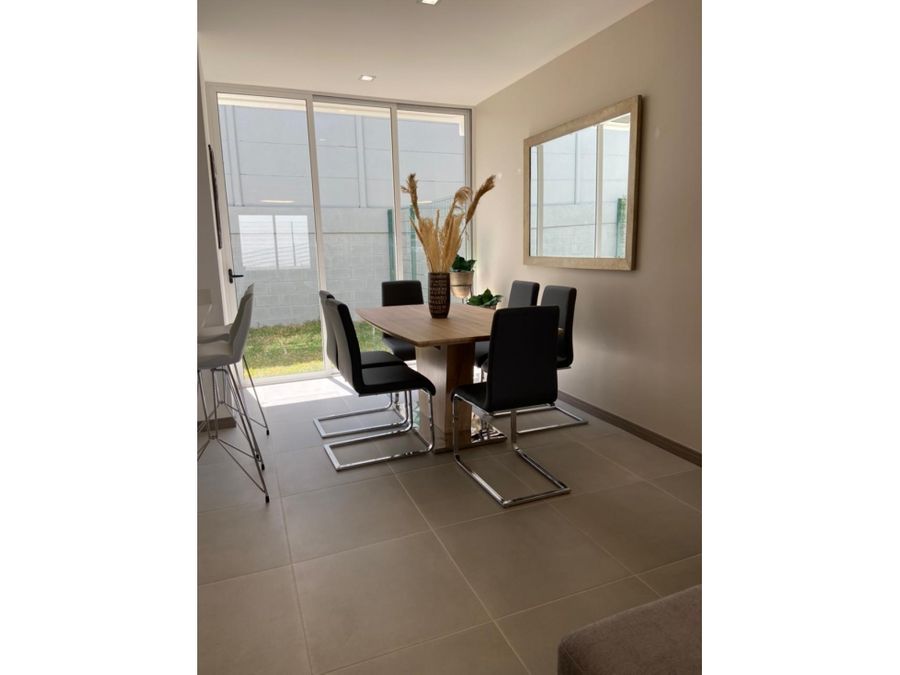 Casa en Residencial Valle Escondido