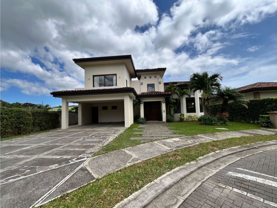 Propiedad en Residencial Rio de Oro