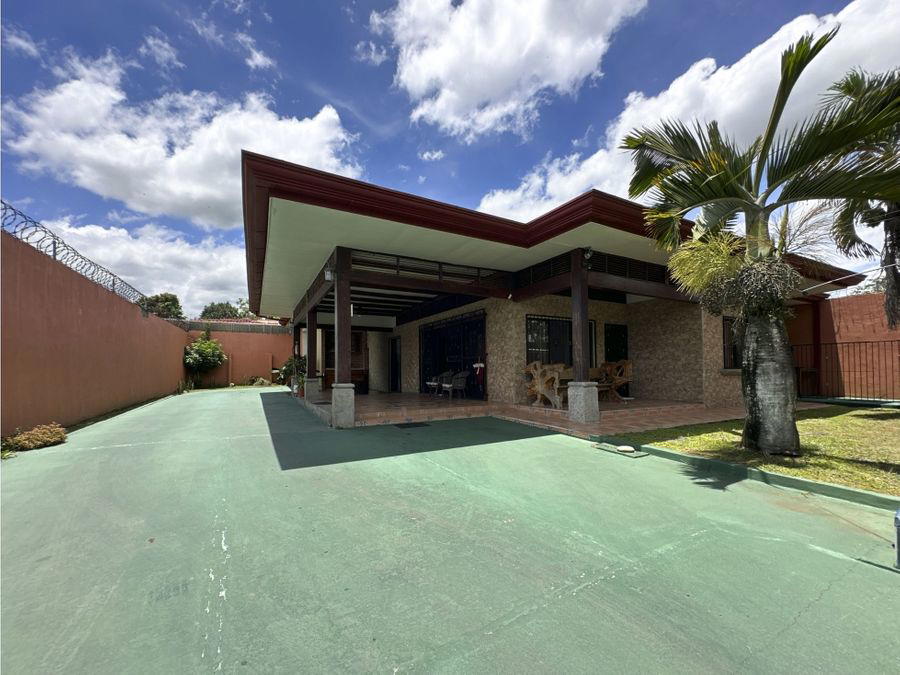House at Guápiles