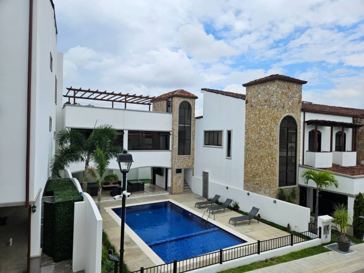 Venta Apartamento en Condominio Providencia