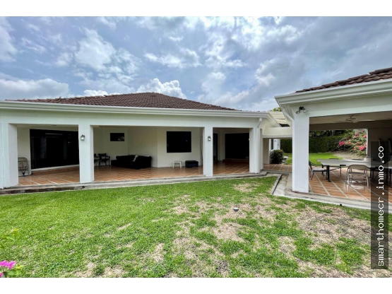 Casa en Bosques de Lindora