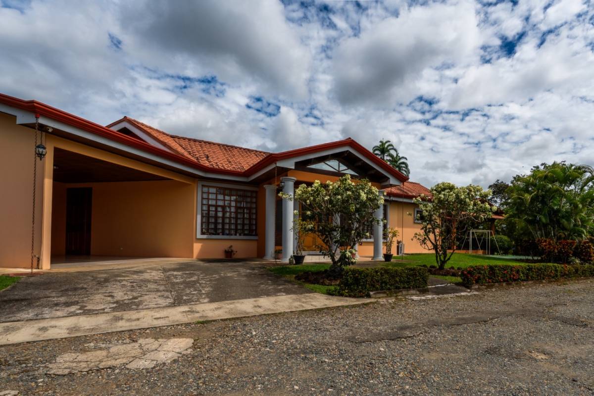 Casa en San Isidro del General