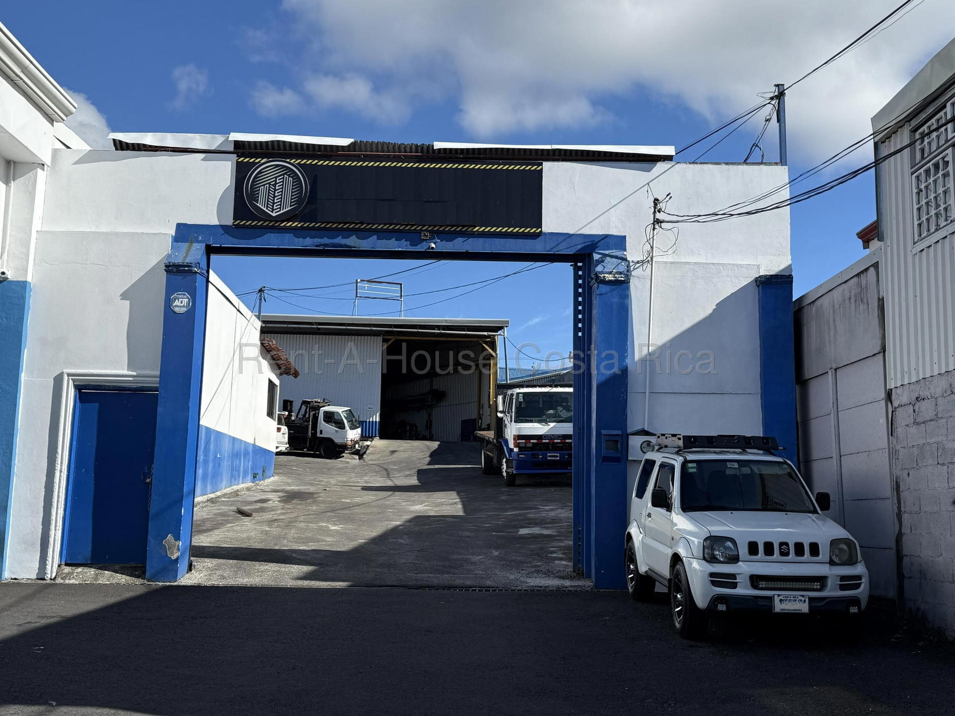 Commercial at San Pablo